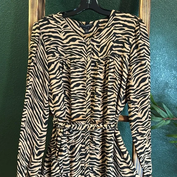 Zebra print tie/button dress - Picture 2 of 5